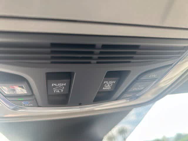 Used 2023 Acura MDX w/ Technology Package FWD image 19