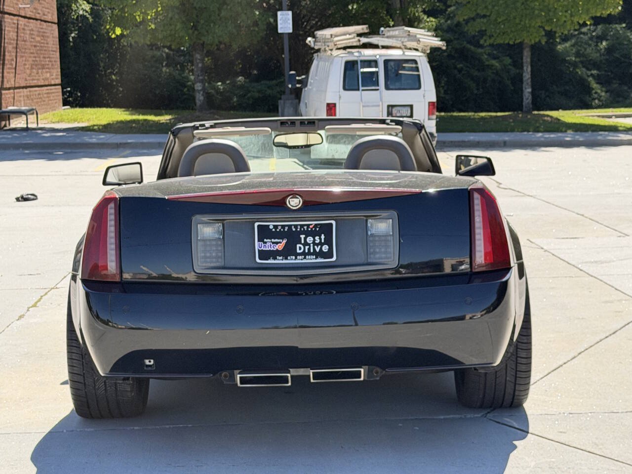 Used 2004 Cadillac XLR RWD image 16