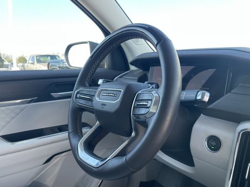 Used 2024 GMC Acadia Denali w/ Super Cruise Package image 30