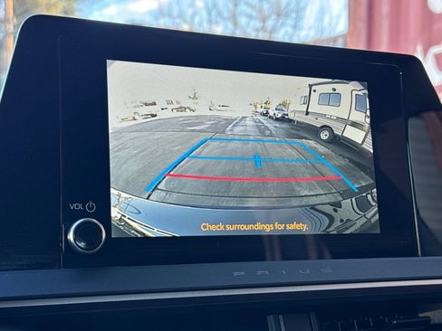 Certified 2025 Toyota Prius Plug-In Hybrid image 24