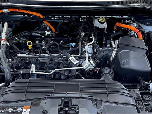 Used 2021 Ford Escape SE FWD image 29