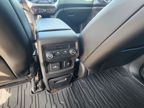 Used 2017 GMC Acadia SLT AWD/4WD image 19