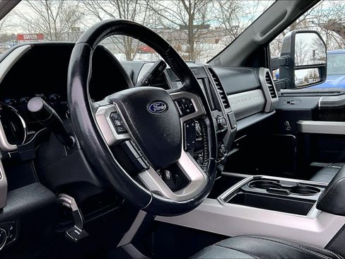 Used 2021 Ford F250 Lariat w/ Chrome Package image 16