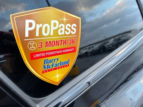 Used 2023 Volvo XC60 B5 Plus image 37