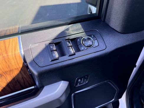 Used 2018 Ford F150 Lariat w/ Equipment Group 502A Luxury image 19