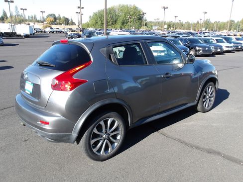 Used 2011 Nissan Juke SV image 5