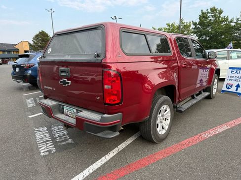 Used 2018 Chevrolet Colorado LT w/ LT Convenience Package RWD image 3