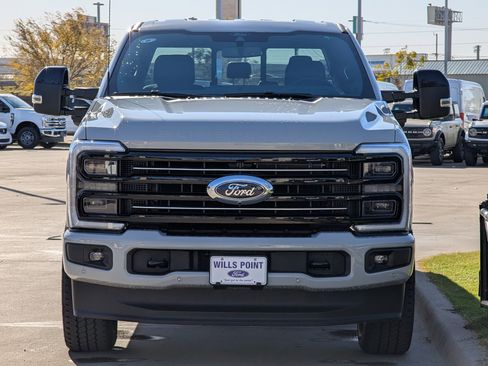 New 2026 Ford F250 Platinum w/ FX4 Off-Road Package image 7
