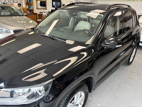 Used 2016 Volkswagen Tiguan S image 3