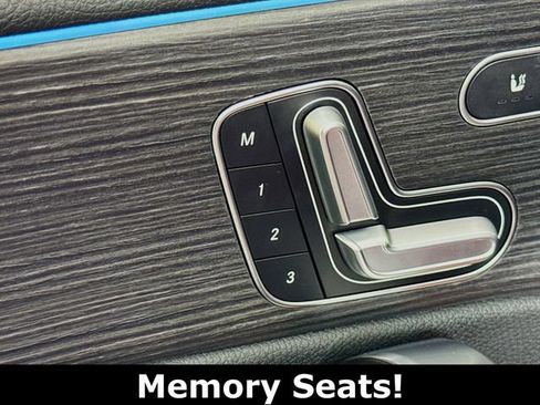 Used 2025 Mercedes-Benz CLA 250 image 33