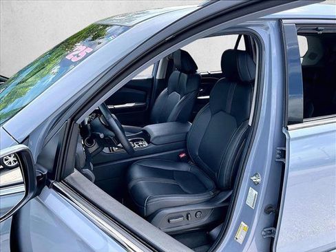 Used 2025 Honda Pilot Touring image 26