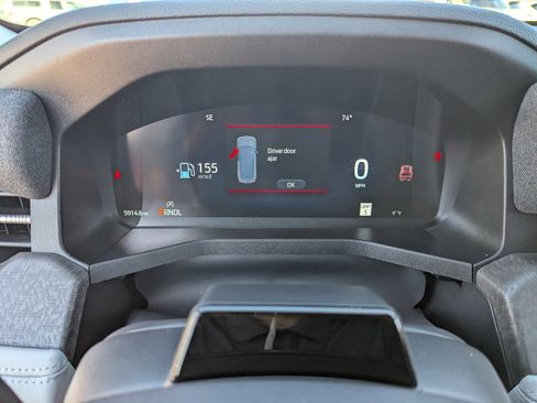 Used 2025 Ford Explorer Platinum w/ Ultimate Package image 34