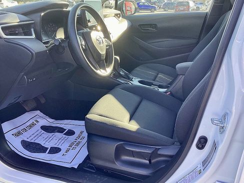 Used 2023 Toyota Corolla LE image 9