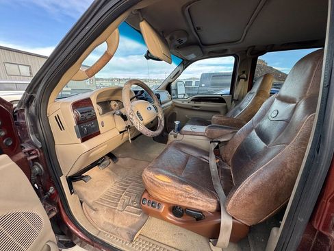 Used 2005 Ford F350 Lariat image 8