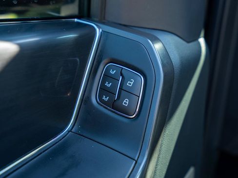 Used 2024 Ford F150 Lariat w/ Bed Utility Package AWD/4WD image 17