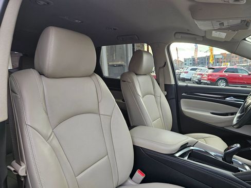Used 2021 Buick Enclave Essence FWD image 15