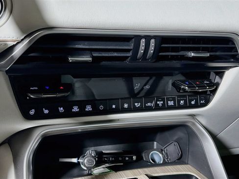 Used 2025 MAZDA CX-90 Plug-In Hybrid w/ Premium Plus AWD/4WD image 14