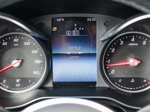 Used 2020 Mercedes-Benz GLC 300 image 21