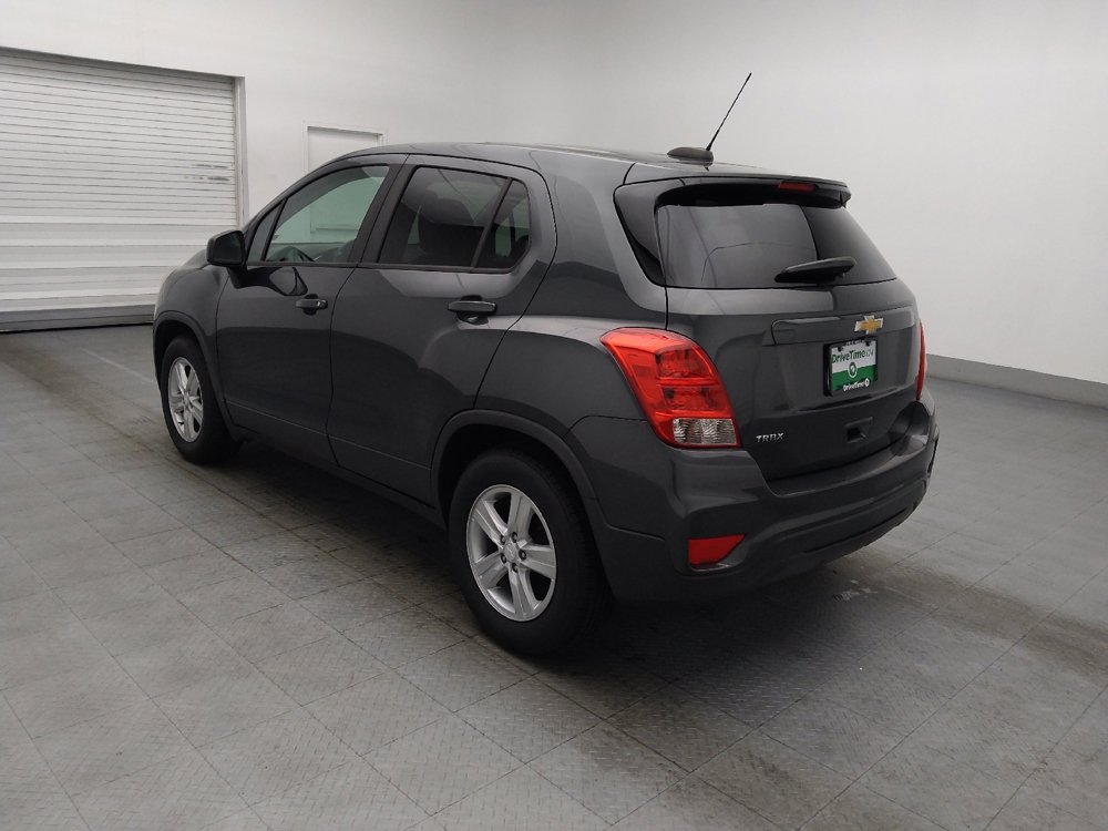 Used 2020 Chevrolet Trax LS w/ Tint and Cruise Package FWD image 3