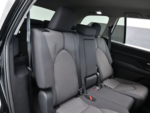 Used 2025 Toyota Grand Highlander FWD image 39