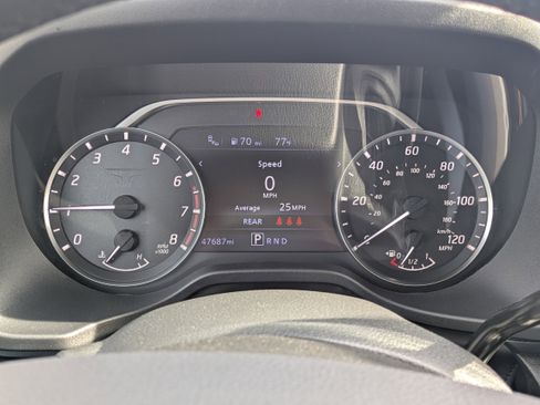 Used 2023 Nissan Titan SV w/ SV Convenience Package RWD image 27