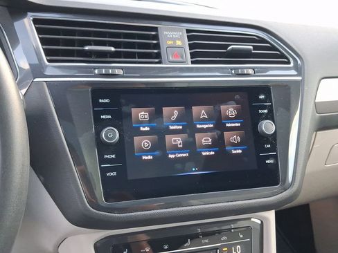 Used 2023 Volkswagen Tiguan SE R-Line image 22