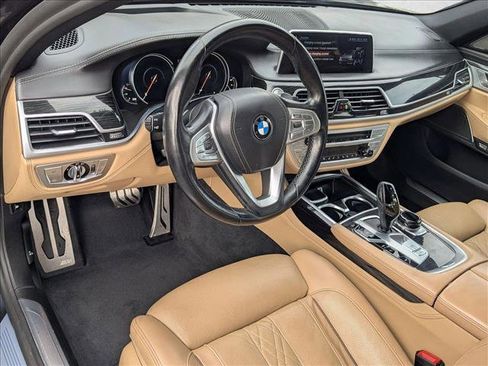 Used 2017 BMW 740e xDrive image 10