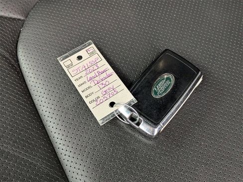 Used 2023 Land Rover Defender 130 X-Dynamic SE image 36