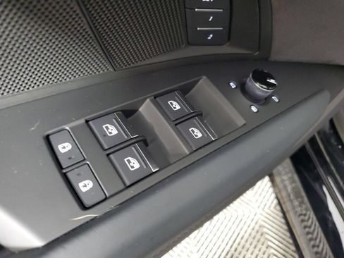 Used 2023 Audi RS e-tron GT w/ Carbon Performance Package AWD/4WD image 17