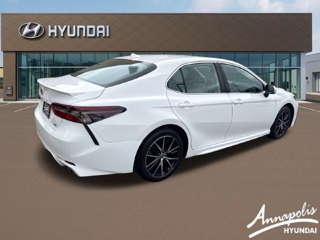Used 2021 Toyota Camry SE FWD image 5