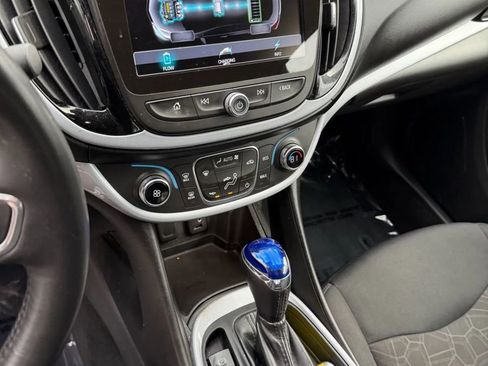 Used 2016 Chevrolet Volt LT FWD image 25
