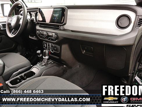 Used 2024 Jeep Wrangler Sport S image 8