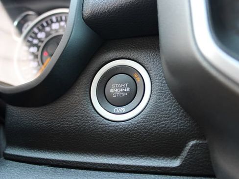 Used 2020 RAM 1500 Big Horn AWD/4WD image 19