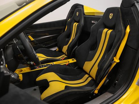 Certified 2015 Ferrari 458 Speciale A image 3