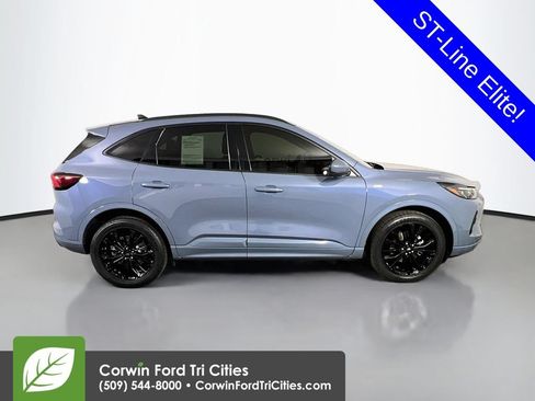 Used 2023 Ford Escape ST-Line Elite w/ Premium Technology Package AWD/4WD image 19