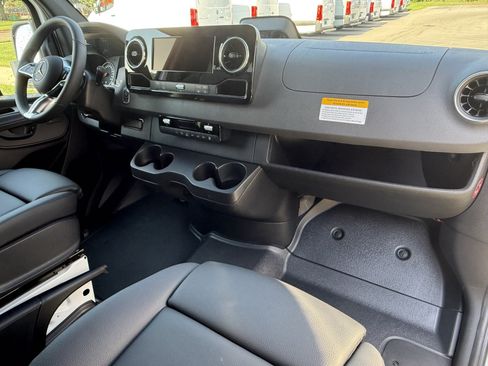 New 2026 Mercedes-Benz Sprinter 2500 image 5
