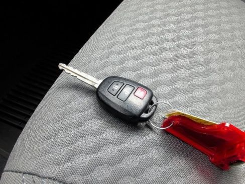 Used 2022 Toyota Tacoma SR5 image 31