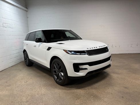 New 2026 Land Rover Range Rover Sport SE AWD/4WD image 4