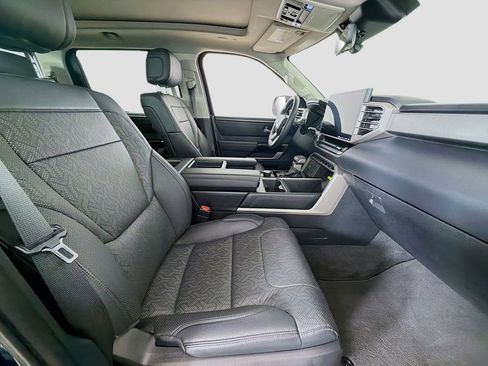 Used 2023 Toyota Tundra Limited image 23