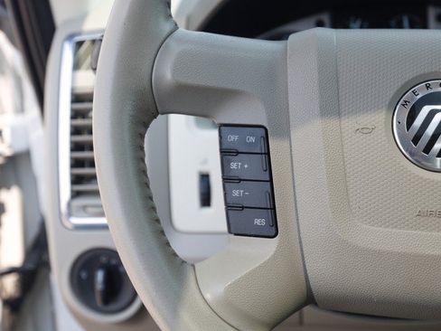 Used 2010 Mercury Mariner 4WD image 19