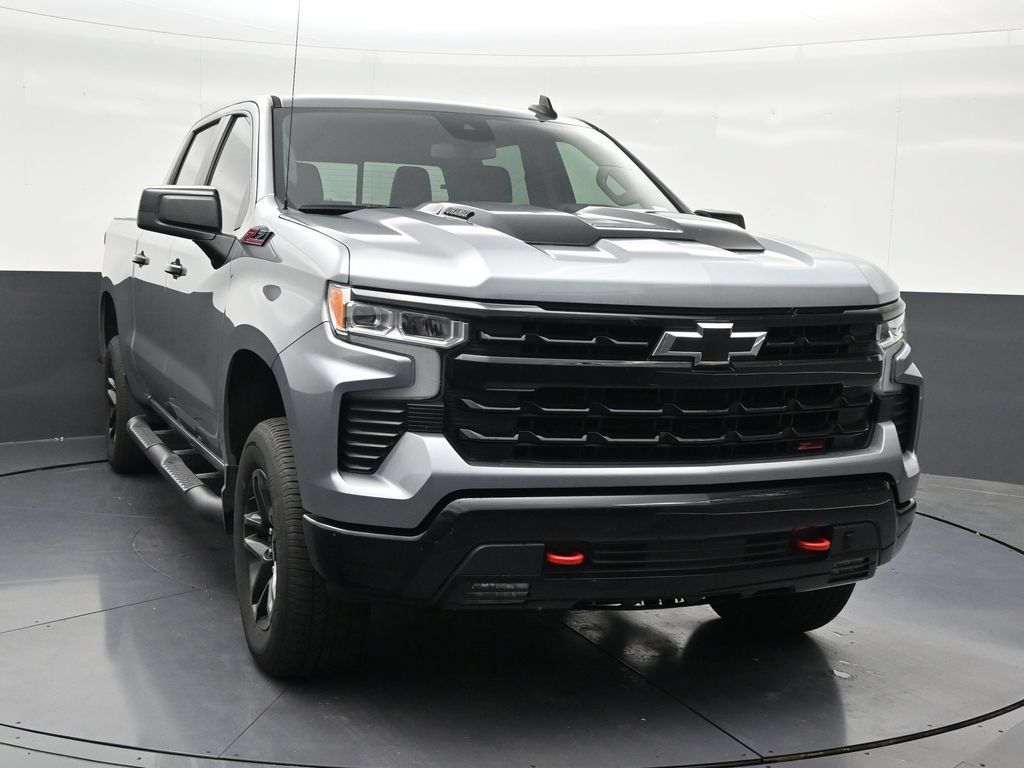 Used 2024 Chevrolet Silverado 1500 LT Trail Boss w/ Convenience Package II AWD/4WD image 8