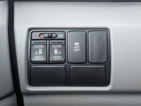 Used 2016 Honda Odyssey SE image 23