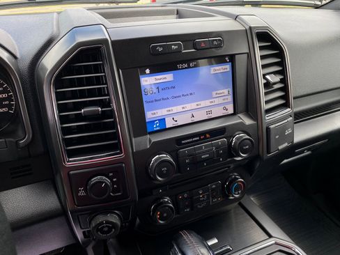 Used 2018 Ford F150 XLT w/ Equipment Group 302A Luxury image 17