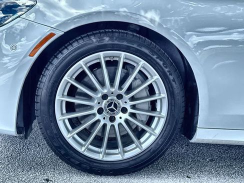 Used 2022 Mercedes-Benz E 350 Sedan image 11