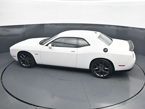 Used 2019 Dodge Challenger R/T w/ Driver Convenience Group RWD image 35