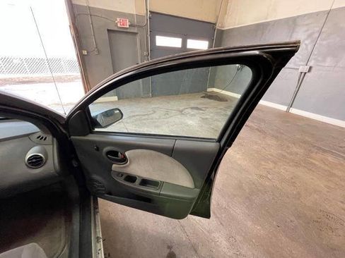 Used 2006 Saturn ION Level 3 w/ Enhanced Performance Pkg image 28