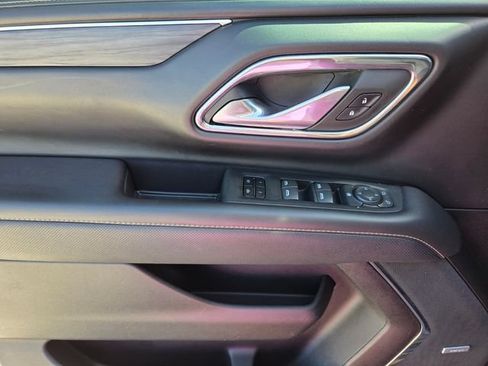Used 2023 GMC Yukon SLT RWD image 17