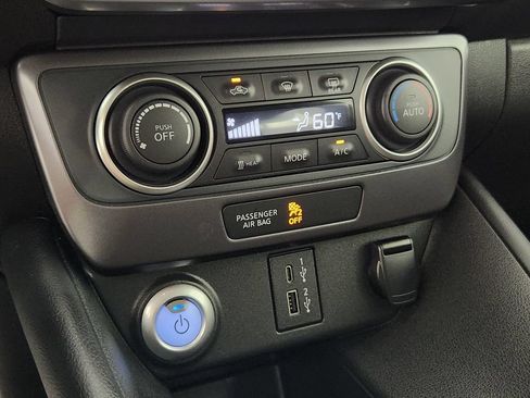 Used 2025 Nissan Leaf S FWD image 25