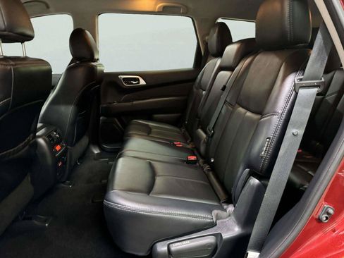 Used 2019 Nissan Pathfinder SL FWD image 39