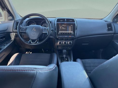 Used 2022 Mitsubishi Outlander Sport SE image 9